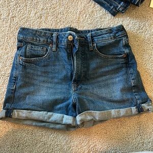 Size 8 O.G high rise old navy denim shorts